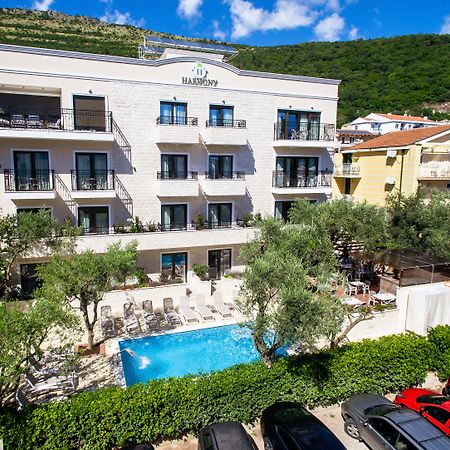 Hotel Harmony By Aycon Petrovac ภายนอก รูปภาพ