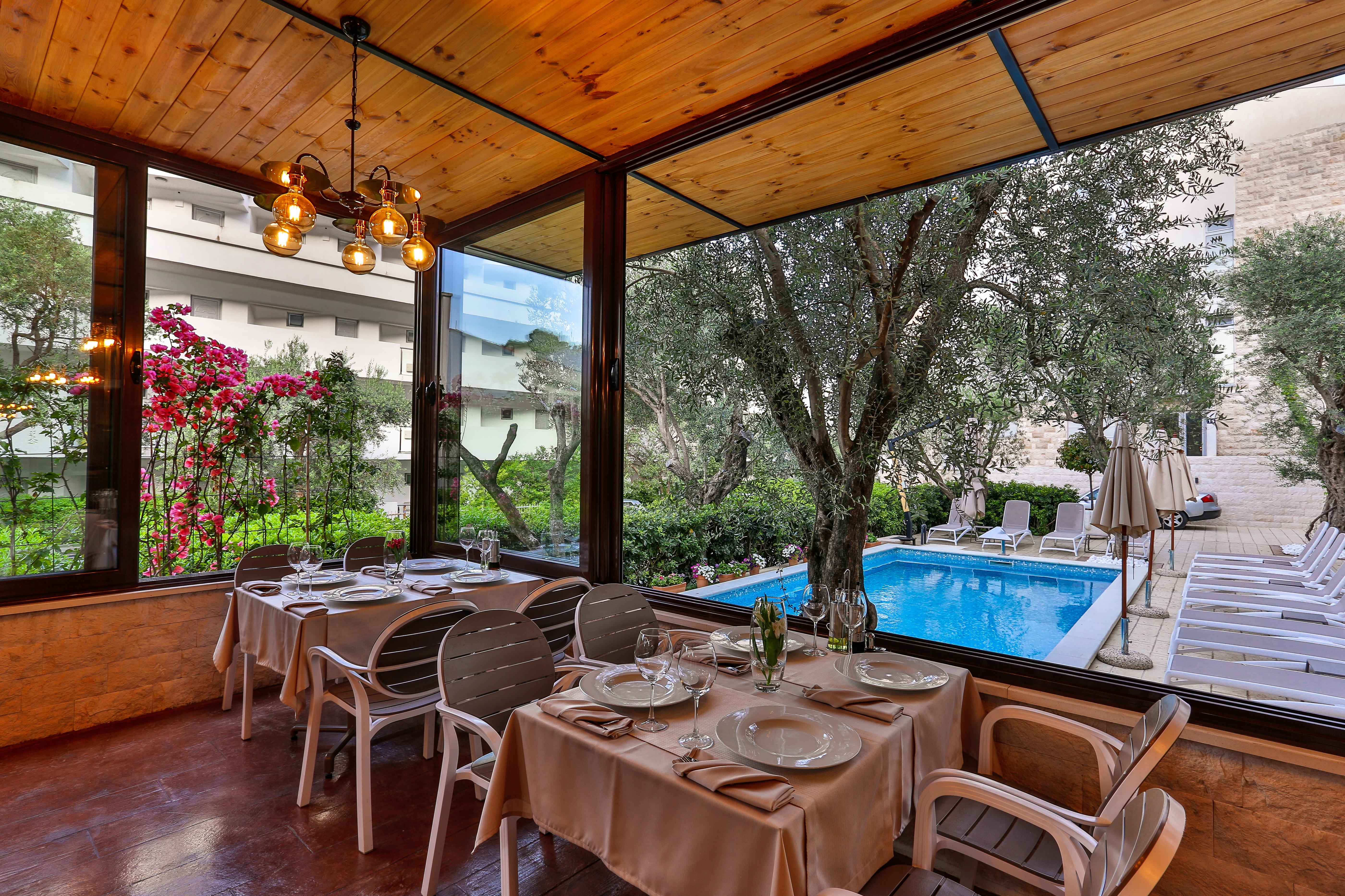 Hotel Harmony By Aycon Petrovac ภายนอก รูปภาพ