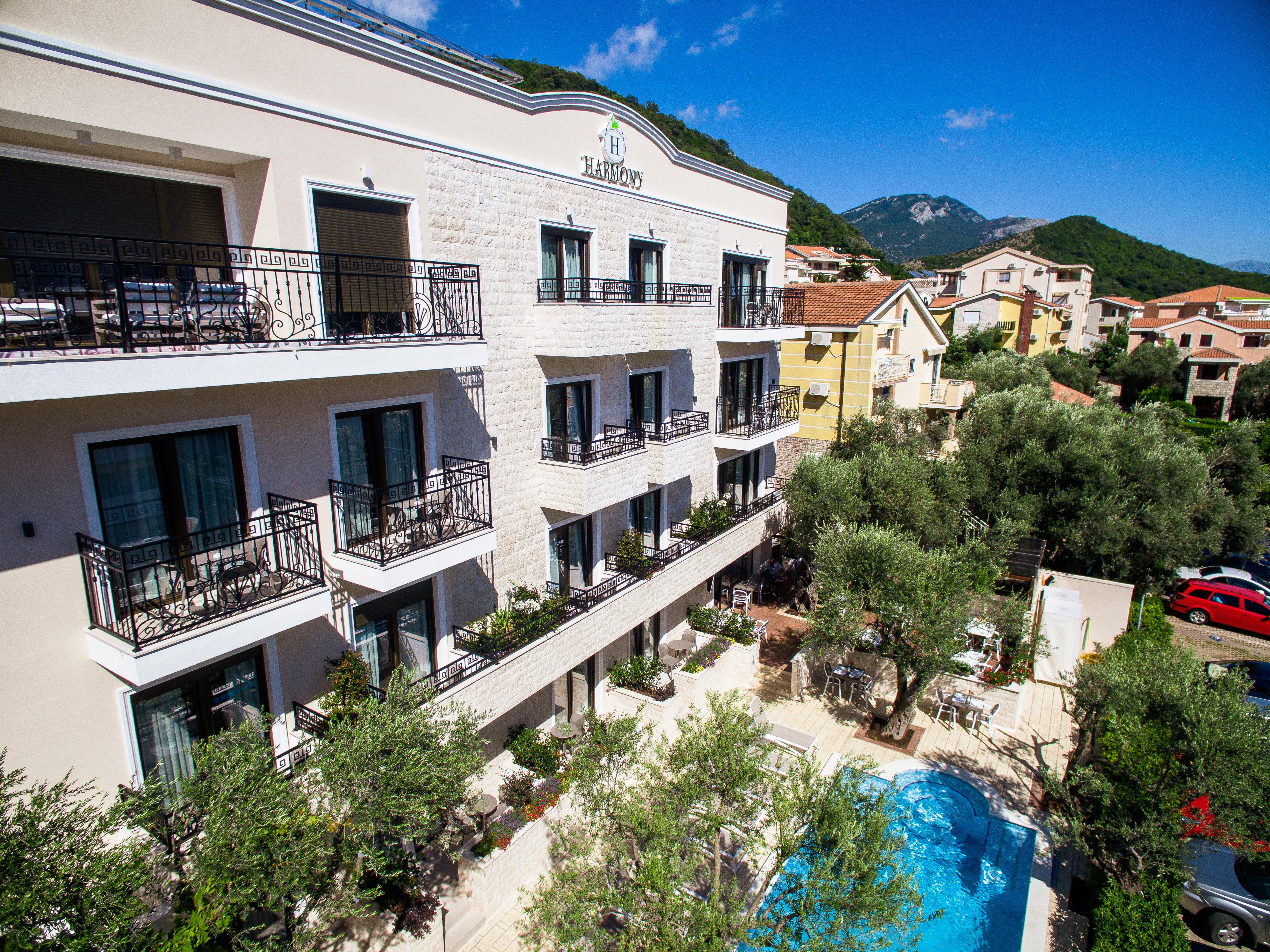 Hotel Harmony By Aycon Petrovac ภายนอก รูปภาพ