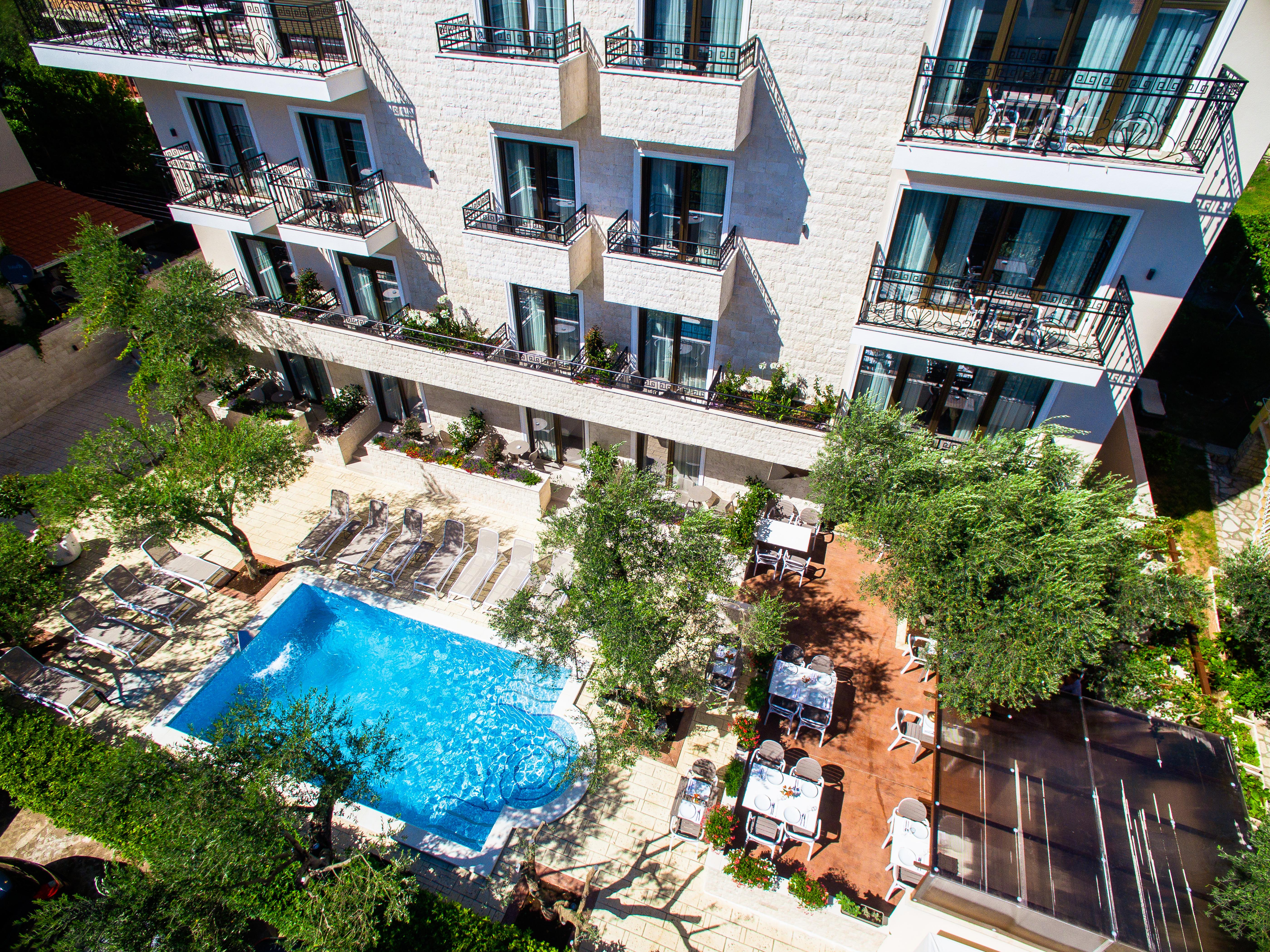 Hotel Harmony By Aycon Petrovac ภายนอก รูปภาพ